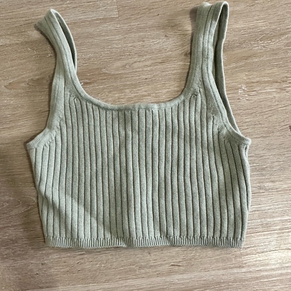 Wilfred green knit crop top size small - Picture 3 of 3